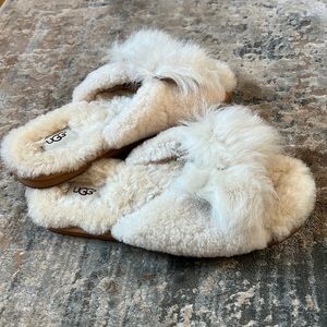 UGG SLIPPERS